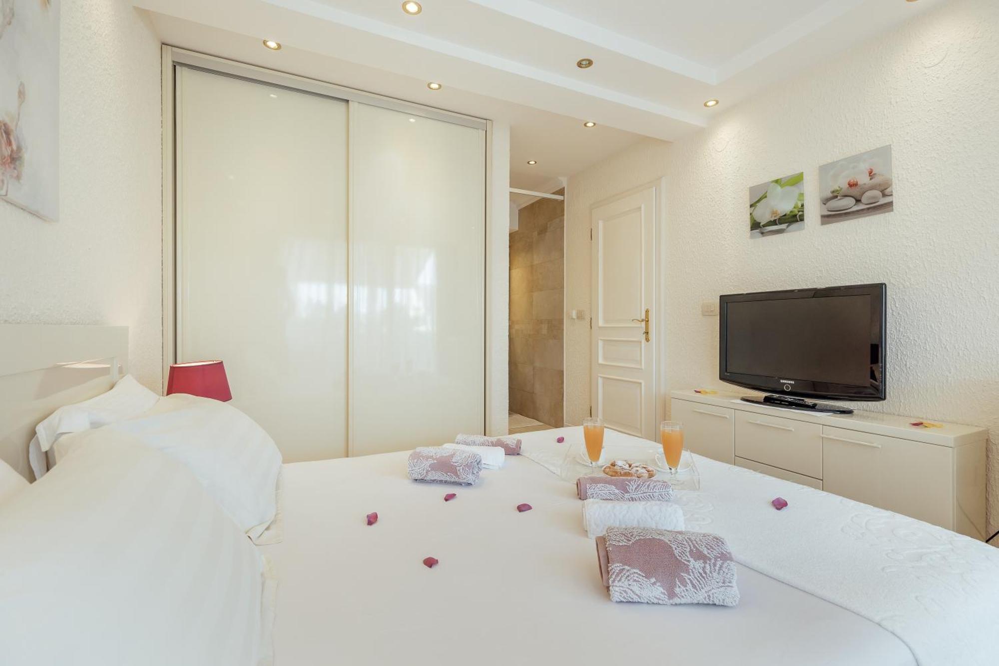 Apartments Porobic Herceg Novi Buitenkant foto