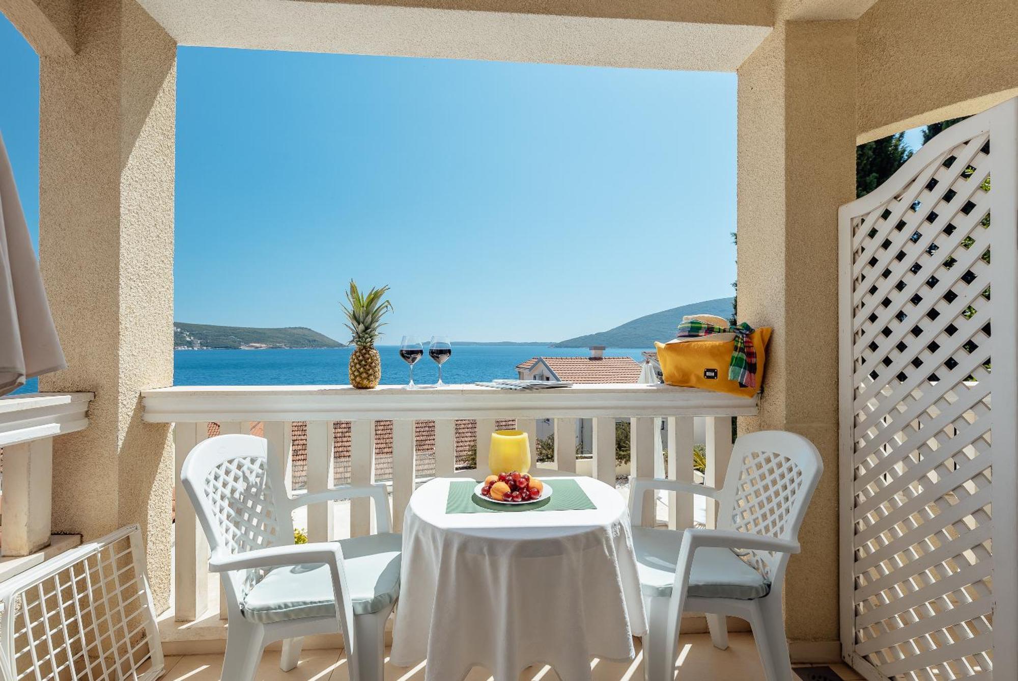 Apartments Porobic Herceg Novi Buitenkant foto